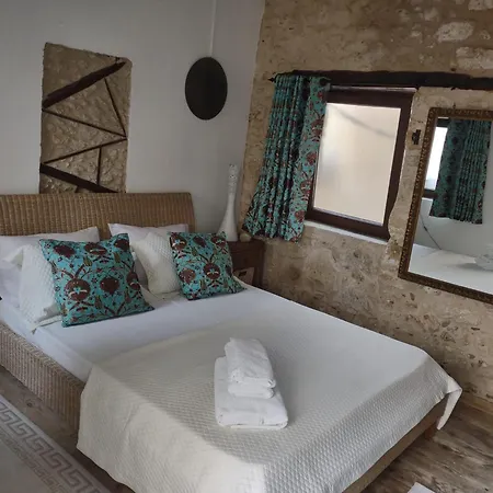 The Little Stone House - Kuecuek Tas Ev 호텔