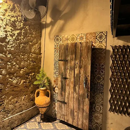 The Little Stone House - Kuecuek Tas Ev Kyrenia (Northern Cyprus)